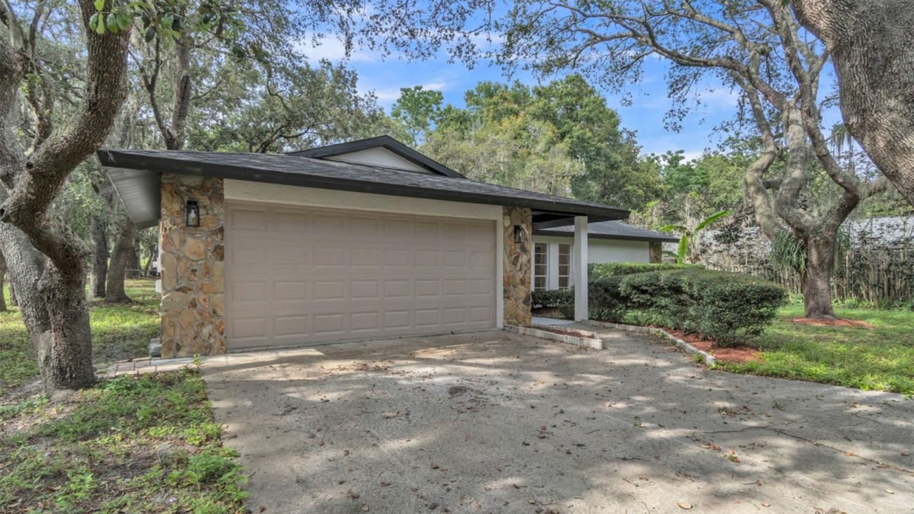 Just sold home in Orlando FL with no HOA and large yard