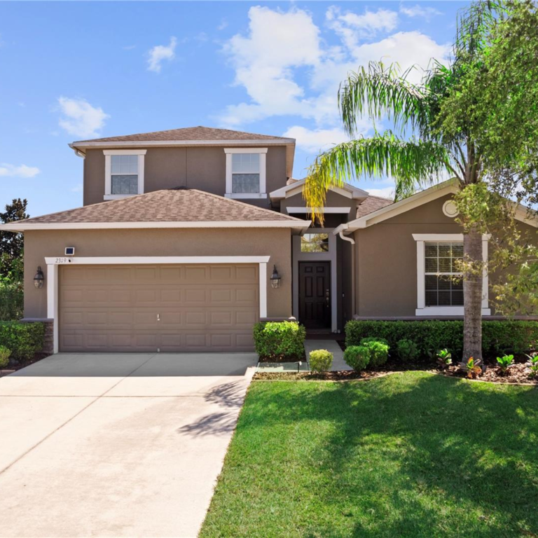 Front view of Just Sold 2319 Grantham Avenue Davenport FL home