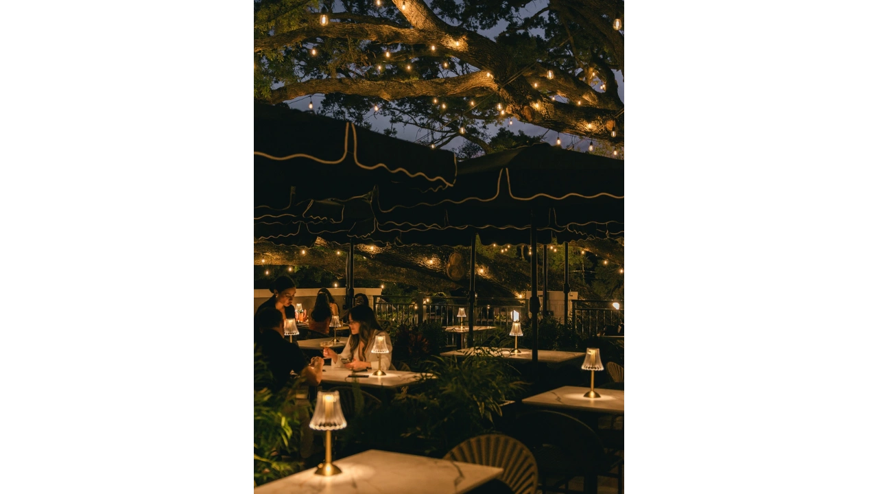 Harlow Grove’s two-story restaurant and lounge just off downtown Winter Garden.
