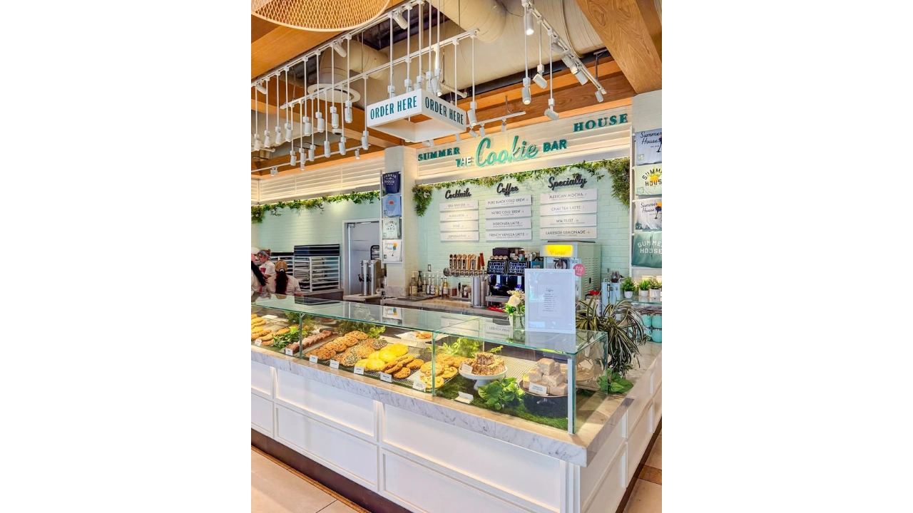 The airy, California-coastal dining room at Summer House on the Lake in Disney Springs.