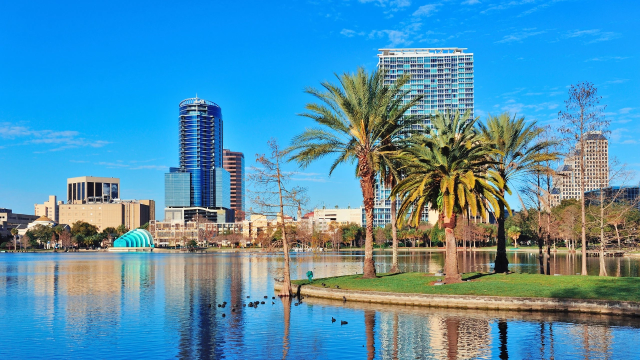 Orlando Florida skyline header graphic for the Q3 2026 Orlando market insights report covering job growth, office absorption and Downtown Orlando